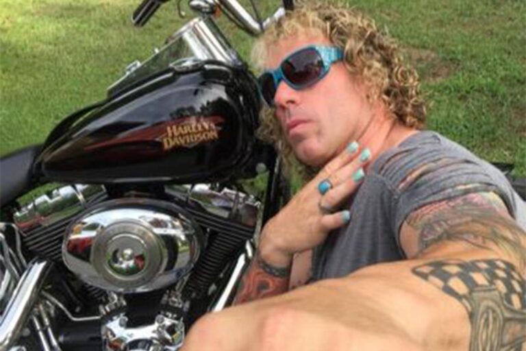 WATCH: Transgender Father Shoots Wife, 3 Children and Family Friend At Hockey Game